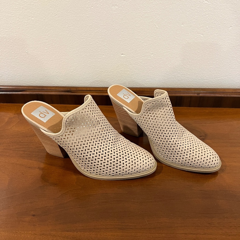 Dolce Vita Women's Size 9 Kenli Perforated Faux Leather, Wooden Block Heel Mules